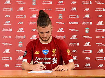 Harvey Elliott signs first pro...